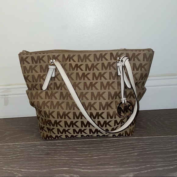 Michael Kors Handbag!! - Picture 3 of 6